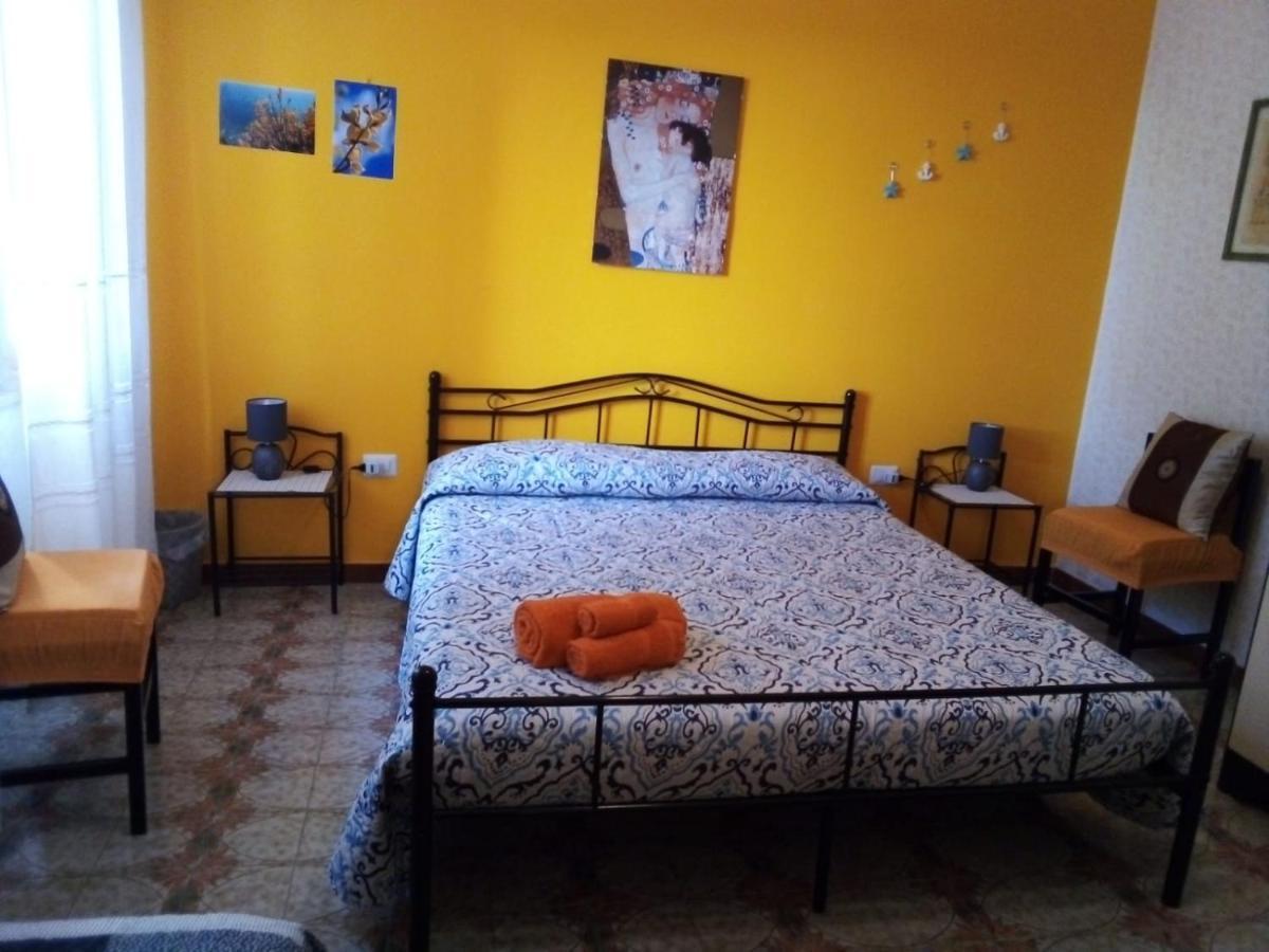 B & B Il Mirto 2 Sant'Antioco Luaran gambar