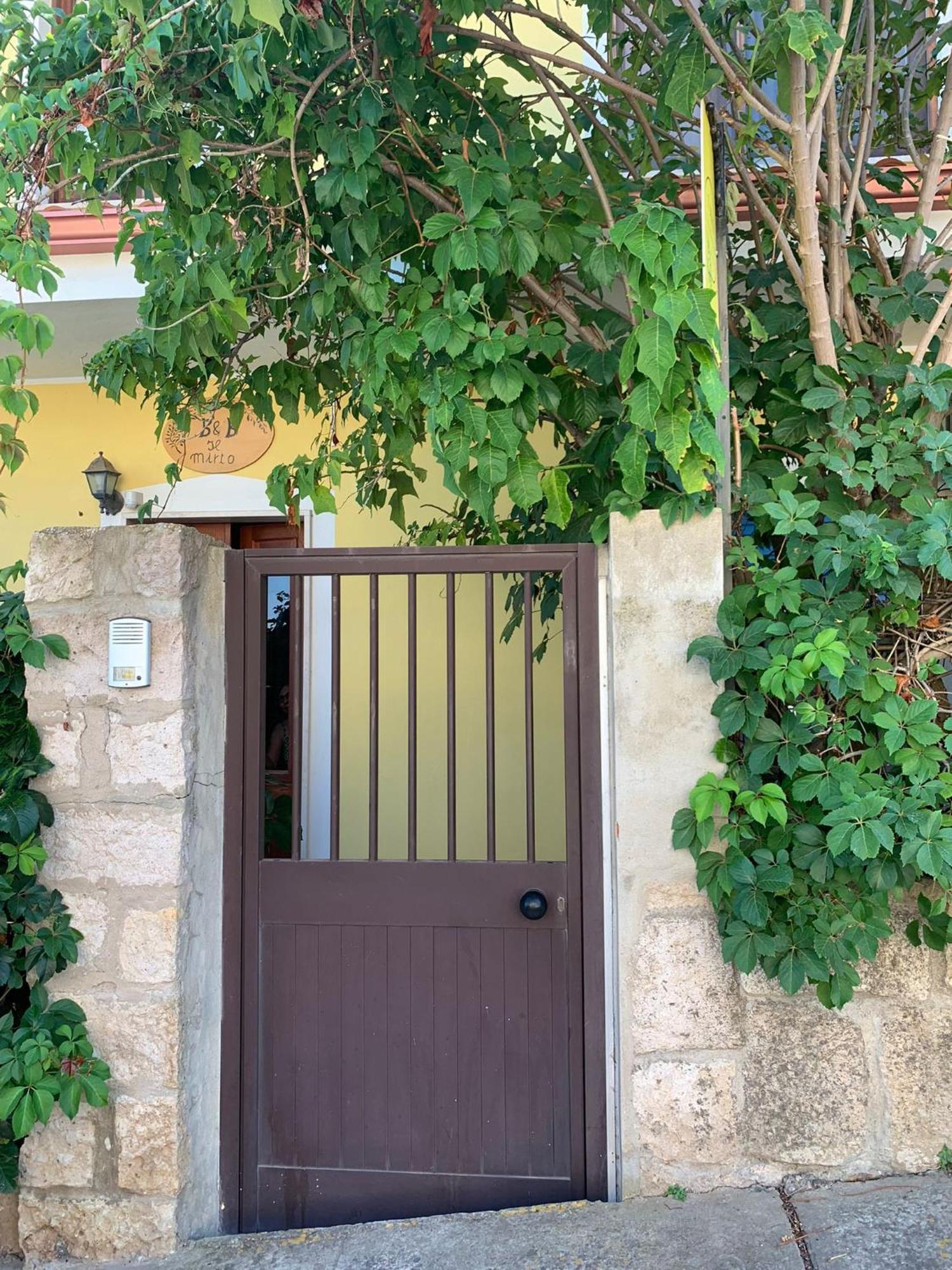 B & B Il Mirto 2 Sant'Antioco Luaran gambar